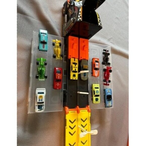 New Toy Truck for Kids,5-FT Race Track and 12 Die-Cast Metal Toy Cars - Picture 2 of 3